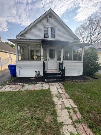 $239,900 | 21 Fullerton Street, Springfield, MA 01151