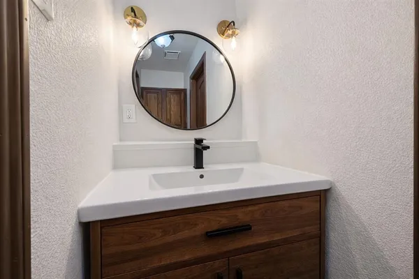 $159,000 | 2103 Horizon Trail, Unit 3812, Arlington, TX 76011