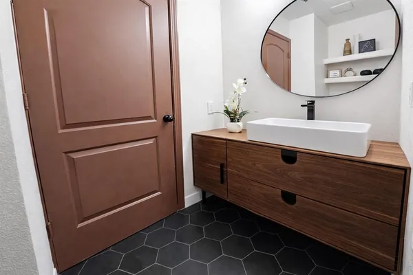 $159,000 | 2103 Horizon Trail, Unit 3812, Arlington, TX 76011