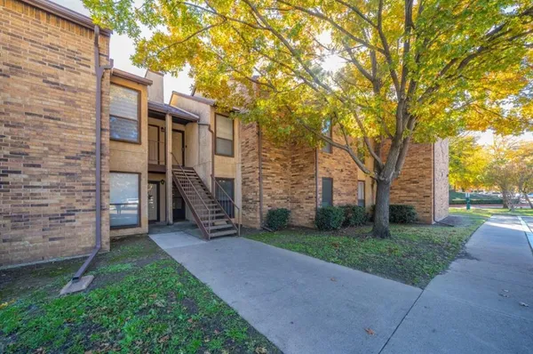 $159,000 | 2103 Horizon Trail, Unit 3812, Arlington, TX 76011
