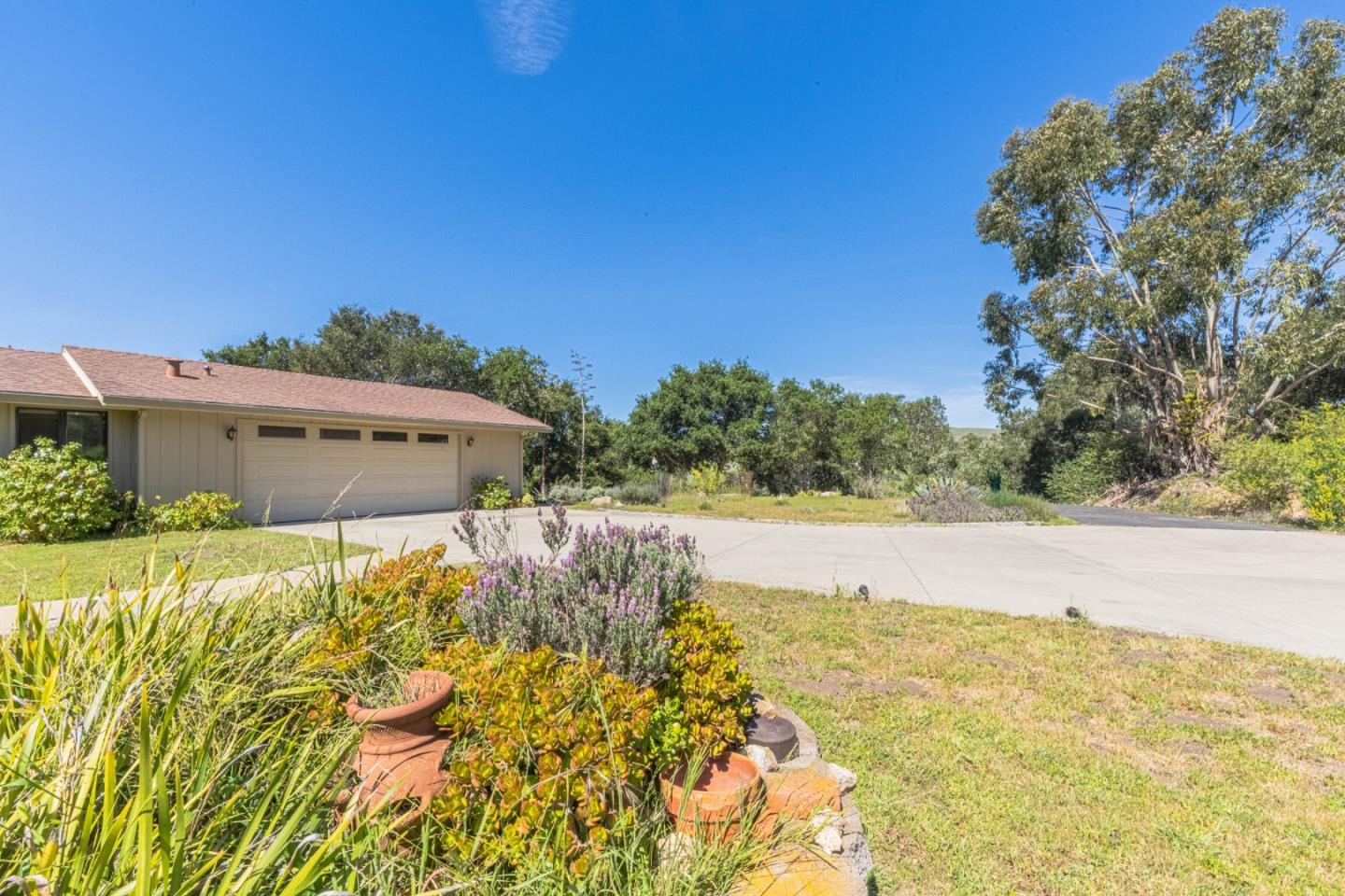 169 Old Stage Road Salinas, CA 93908 - Photo 2 of 39