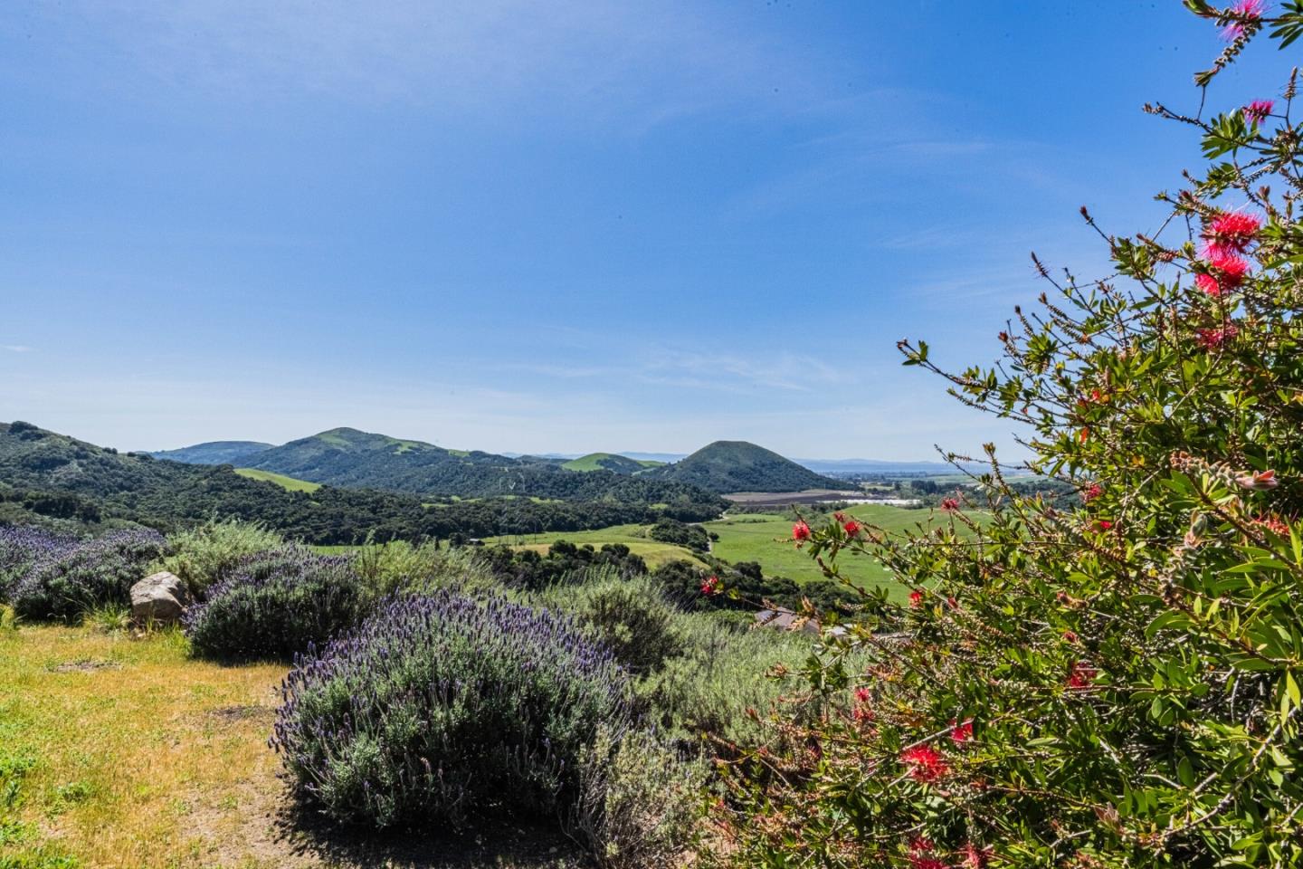 169 Old Stage Road Salinas, CA 93908 - Photo 7 of 39