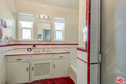 $618,000 | 8106 Normandie Avenue, Los Angeles, CA 90044