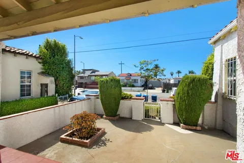 $618,000 | 8106 Normandie Avenue, Los Angeles, CA 90044