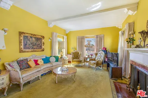 $618,000 | 8106 Normandie Avenue, Los Angeles, CA 90044