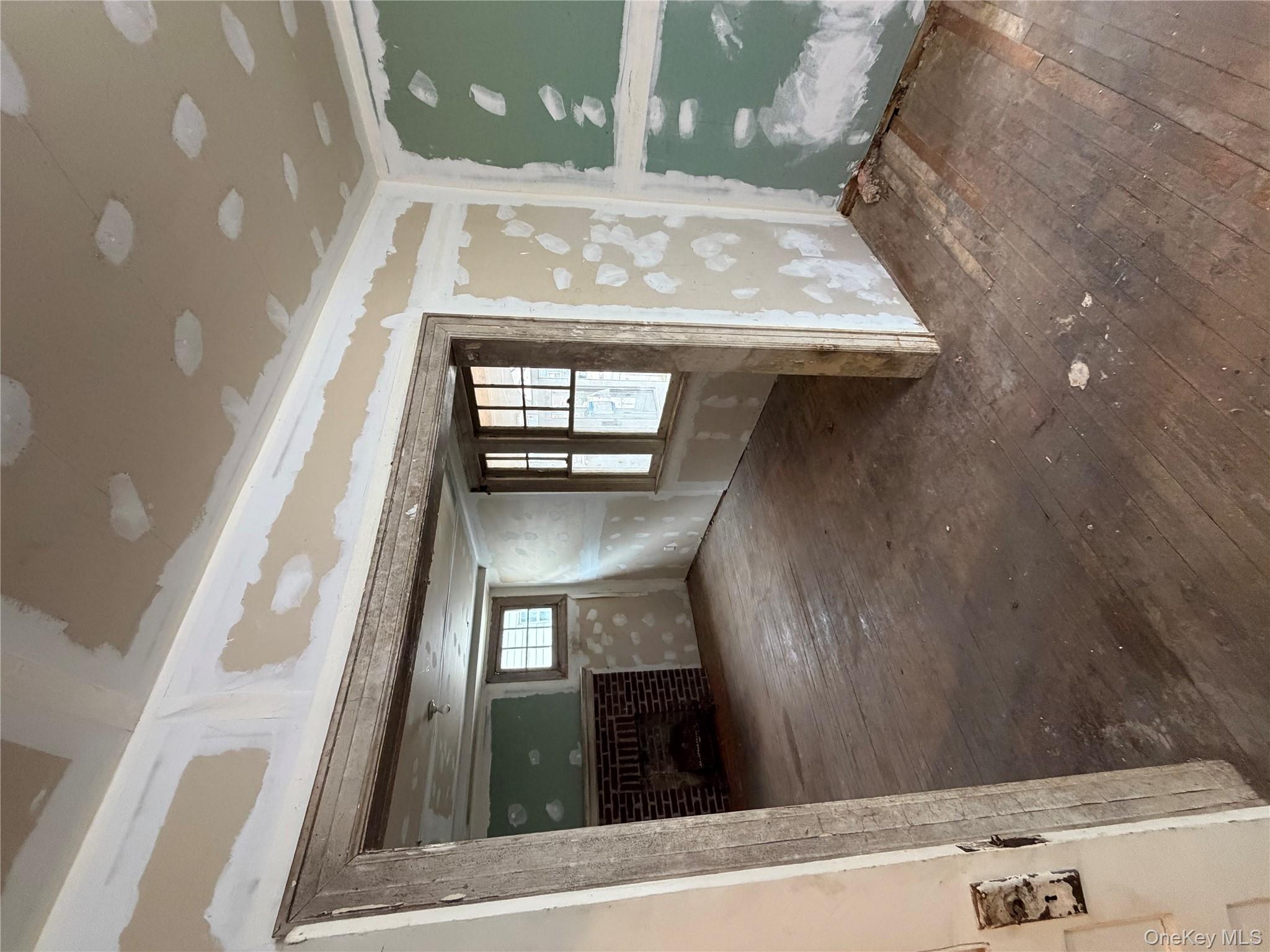 244 Tibbetts Road Yonkers, NY 10705 - Photo 11 of 28 an empty room with windows