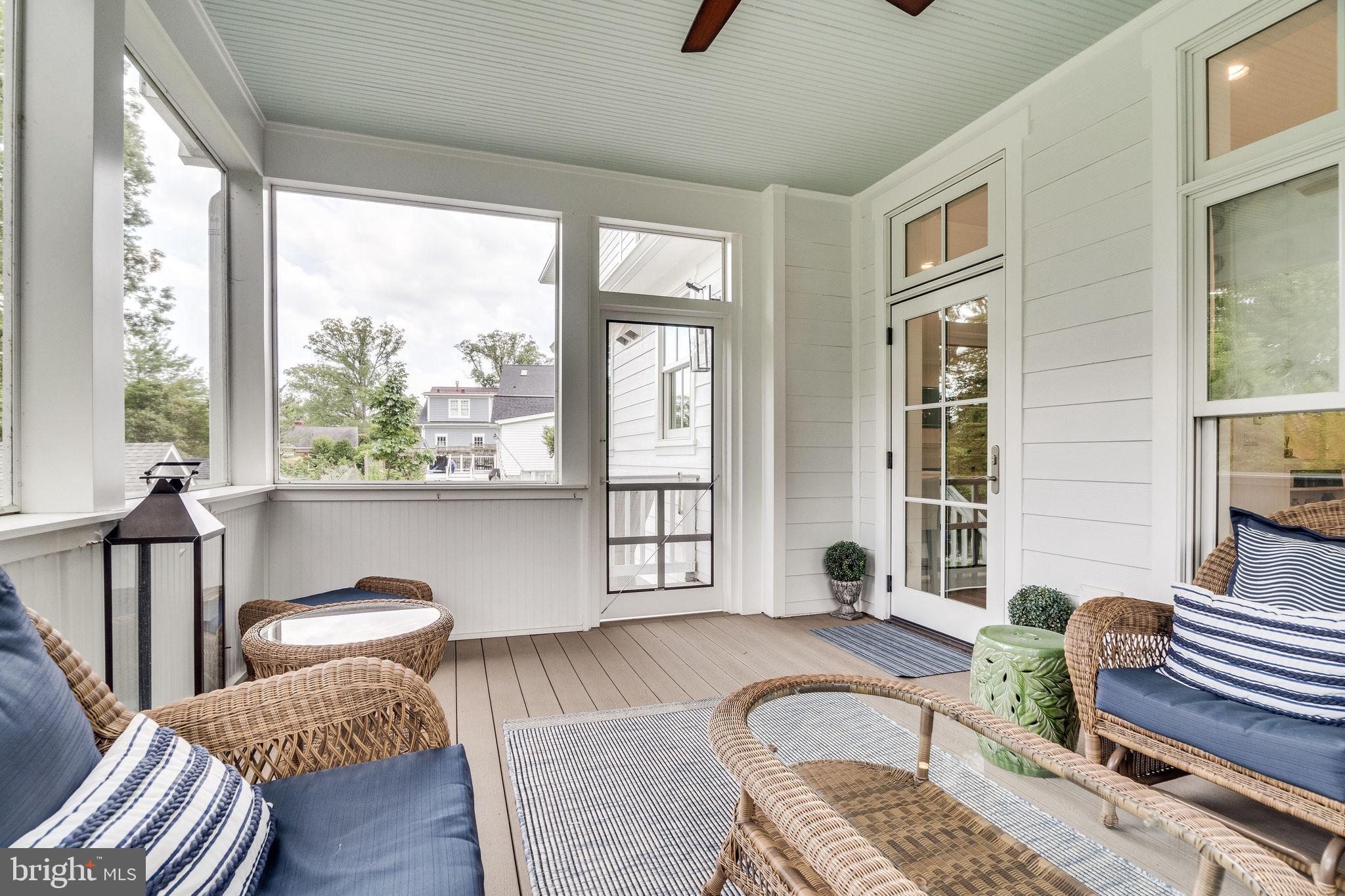 6221 Arkendale Road Alexandria, VA 22307 - Photo 23 of 60 a living room with furniture and a window