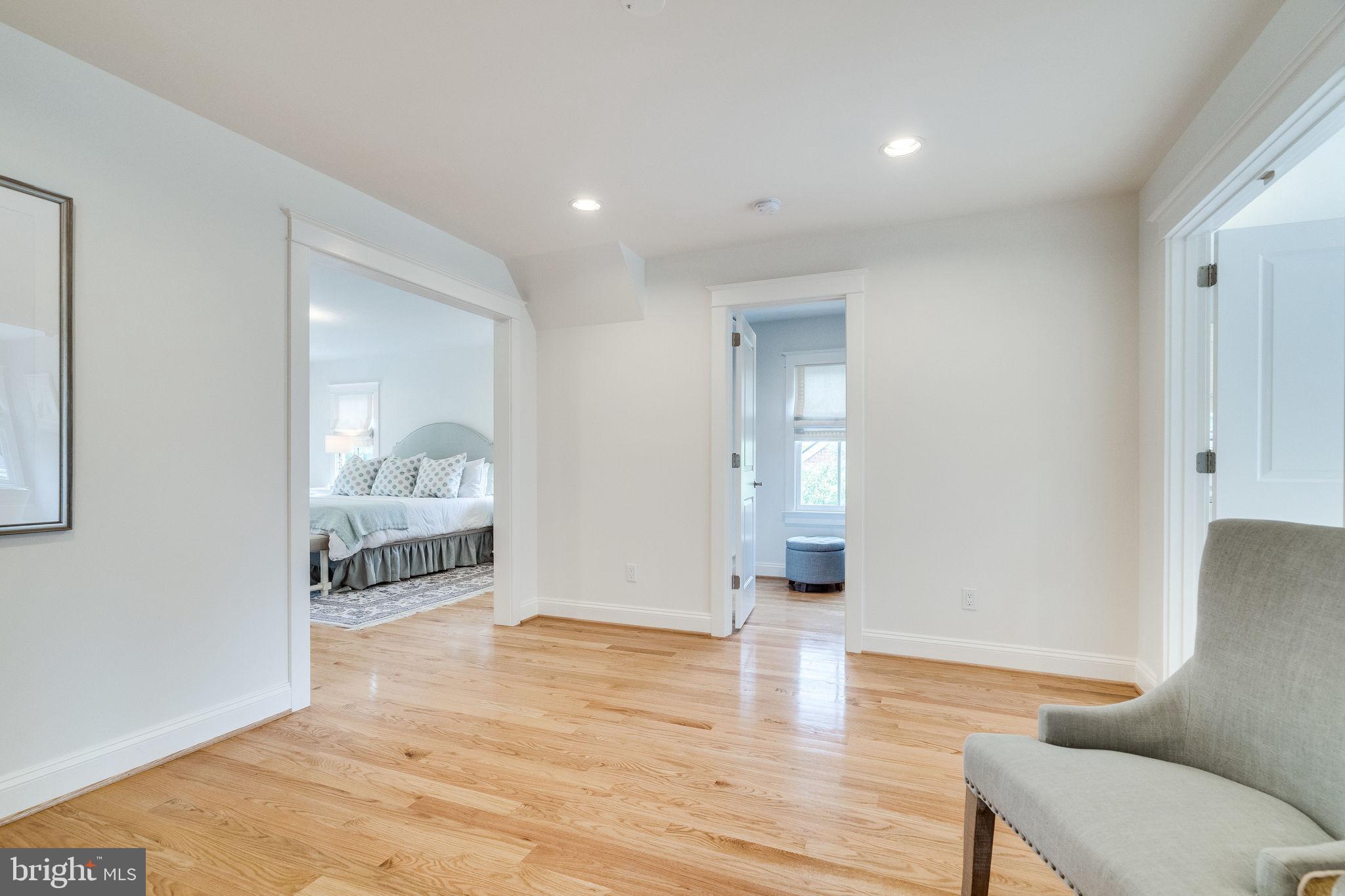 6221 Arkendale Road Alexandria, VA 22307 - Photo 31 of 60 Owner's suite entry/sitting room