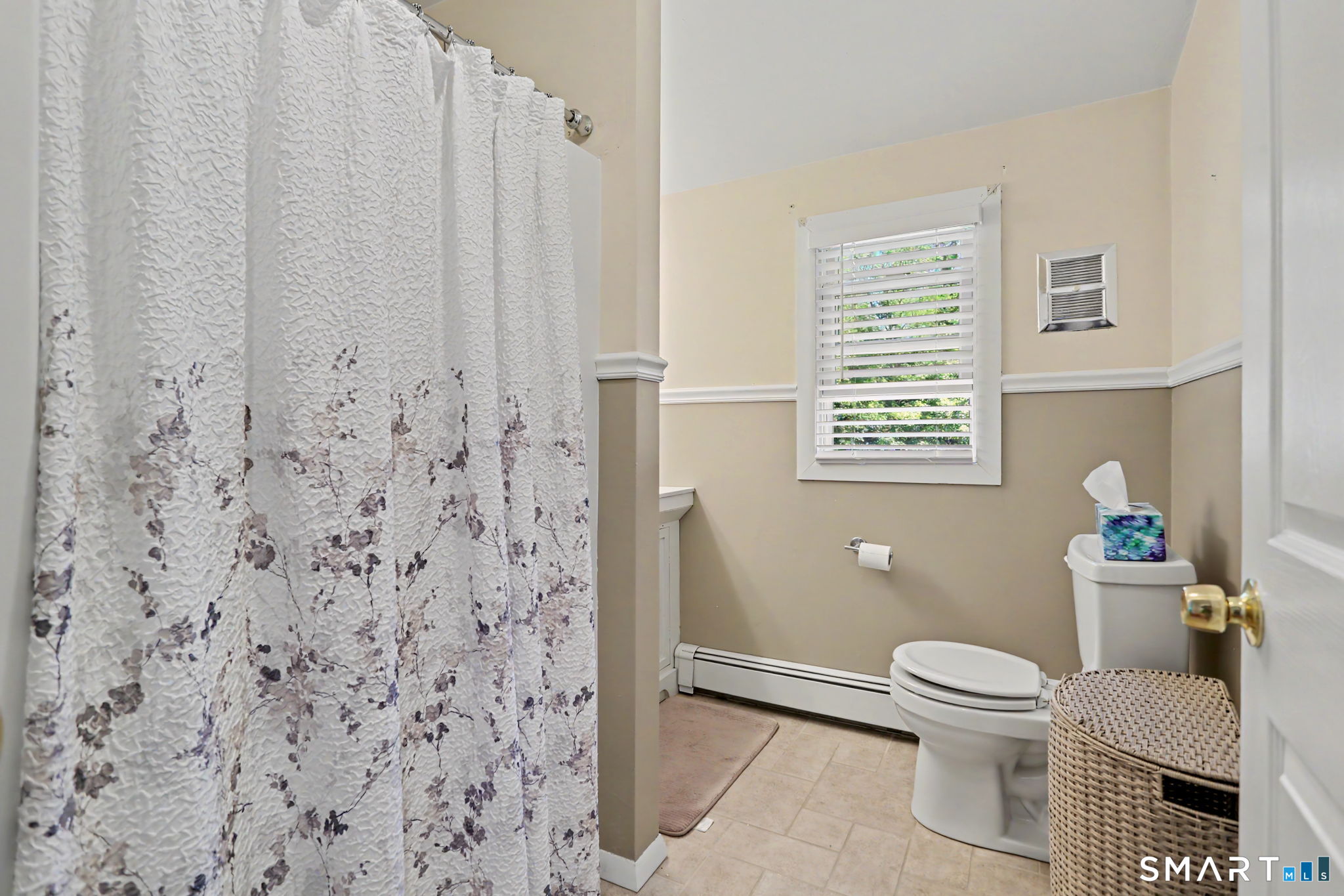 14 Peters Road Trumbull, CT 06611 - Photo 25 of 40