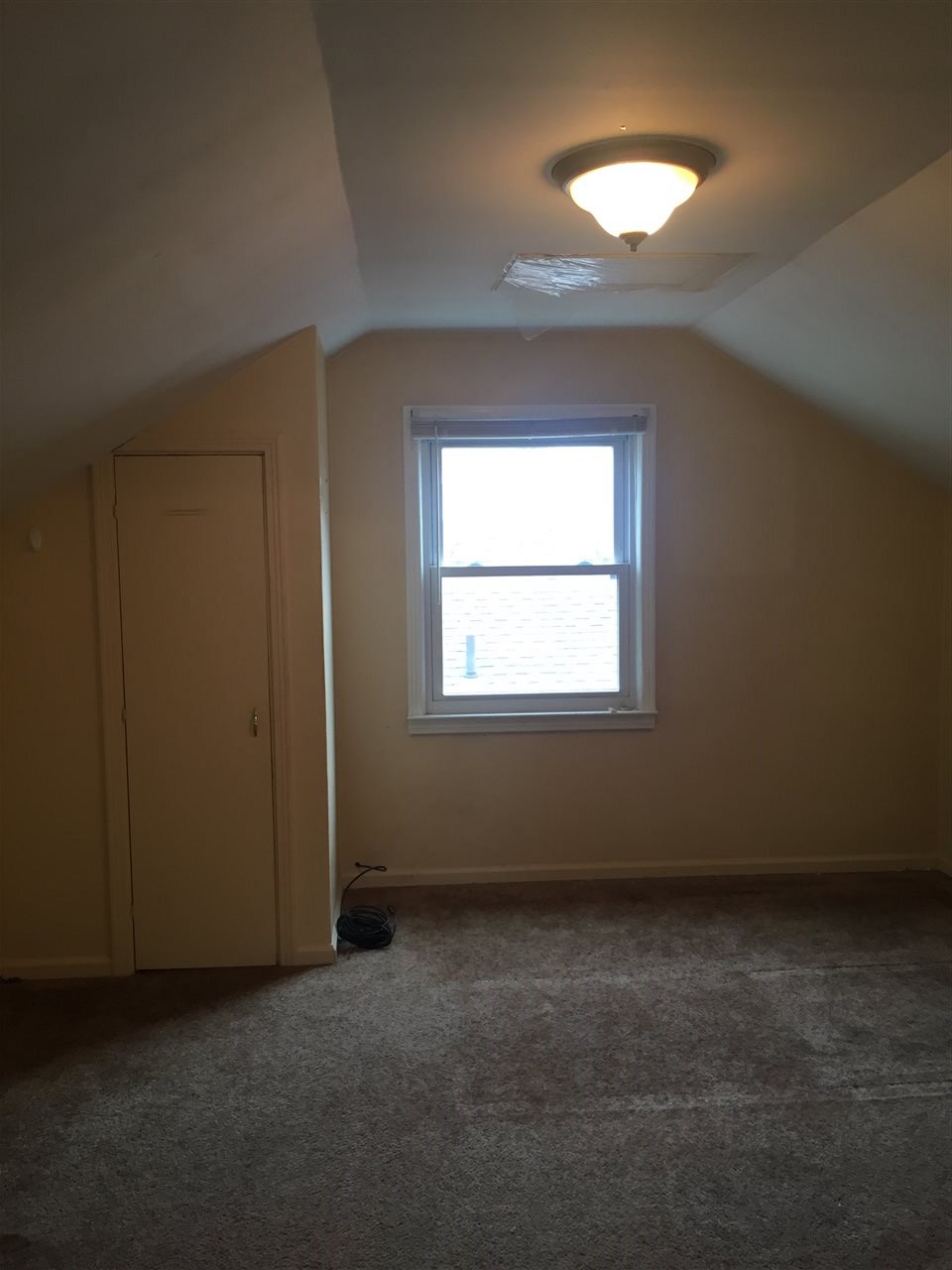 8260 Stephens Road Warren, MI 48089 - Photo 16 of 27 50000766-15.JPG