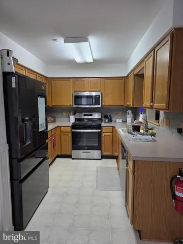 $2,700 | 6007 Riverfront Drive, Palmyra, NJ 08065