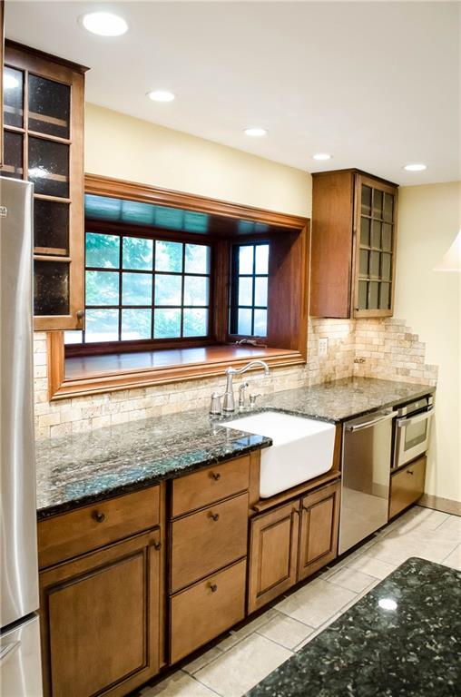 4078 Patterson Road Aliquippa, PA 15001 - Photo 9 of 25 Gallery Image 9