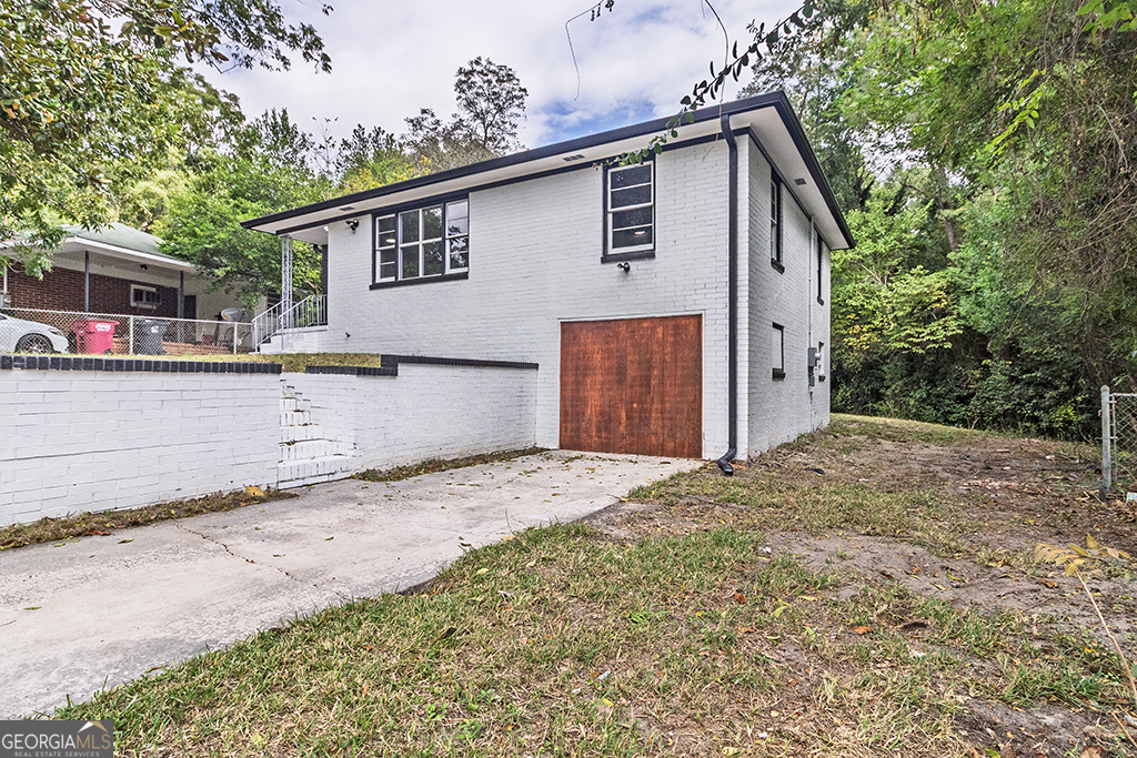 1124 North Beddingfield Drive Macon, GA 31206 - Photo 3 of 34