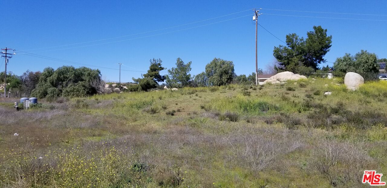 35435 Twin Willow Road Murrieta, CA 92563 - Photo 13 of 36