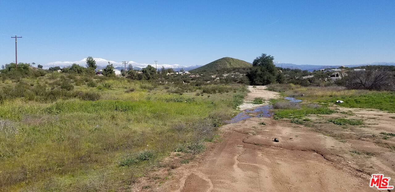 35435 Twin Willow Road Murrieta, CA 92563 - Photo 14 of 36