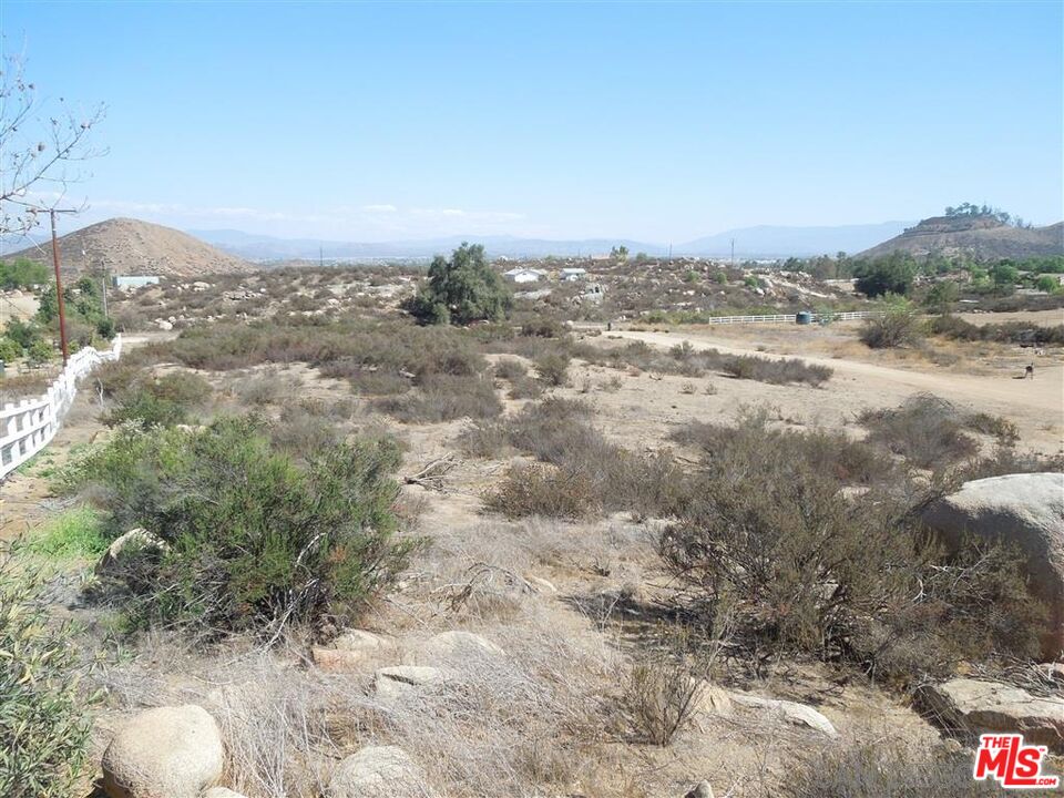 35435 Twin Willow Road Murrieta, CA 92563 - Photo 3 of 36