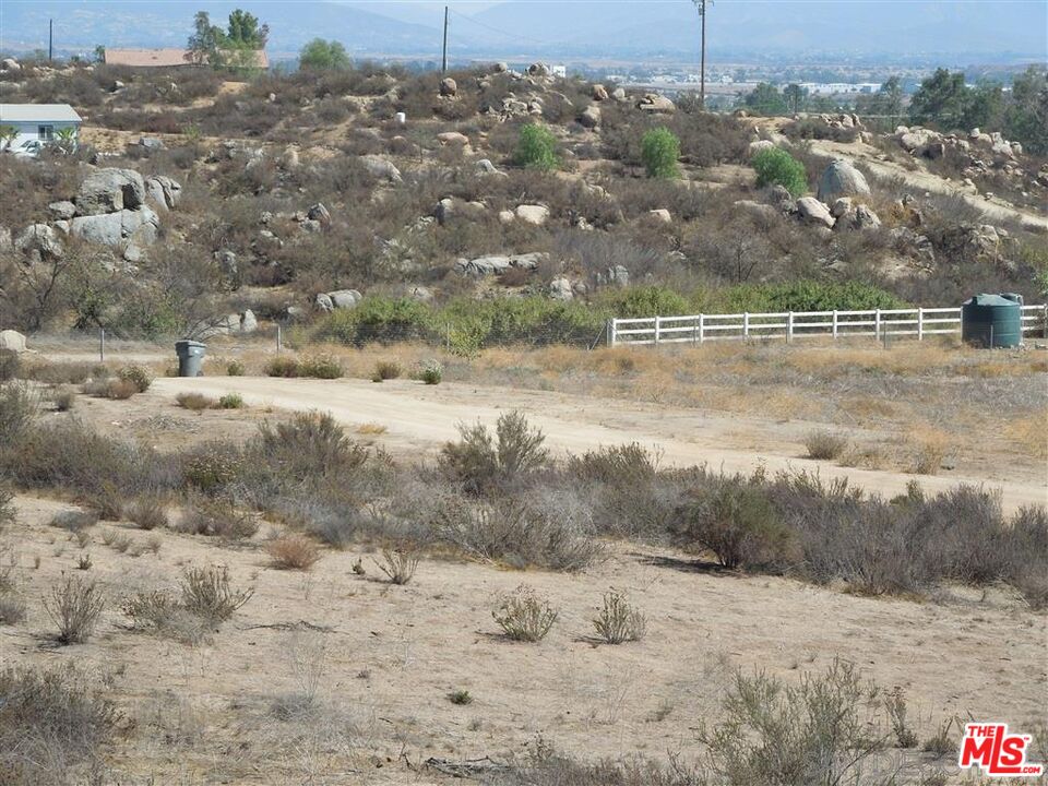 35435 Twin Willow Road Murrieta, CA 92563 - Photo 6 of 36