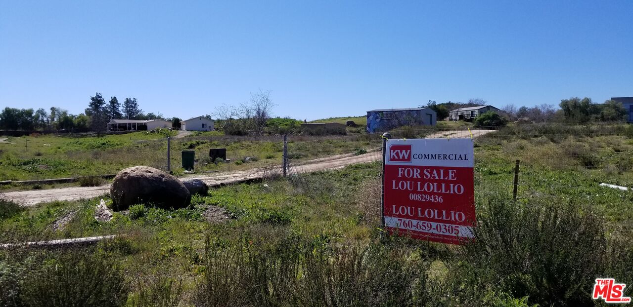 35435 Twin Willow Road Murrieta, CA 92563 - Photo 8 of 36