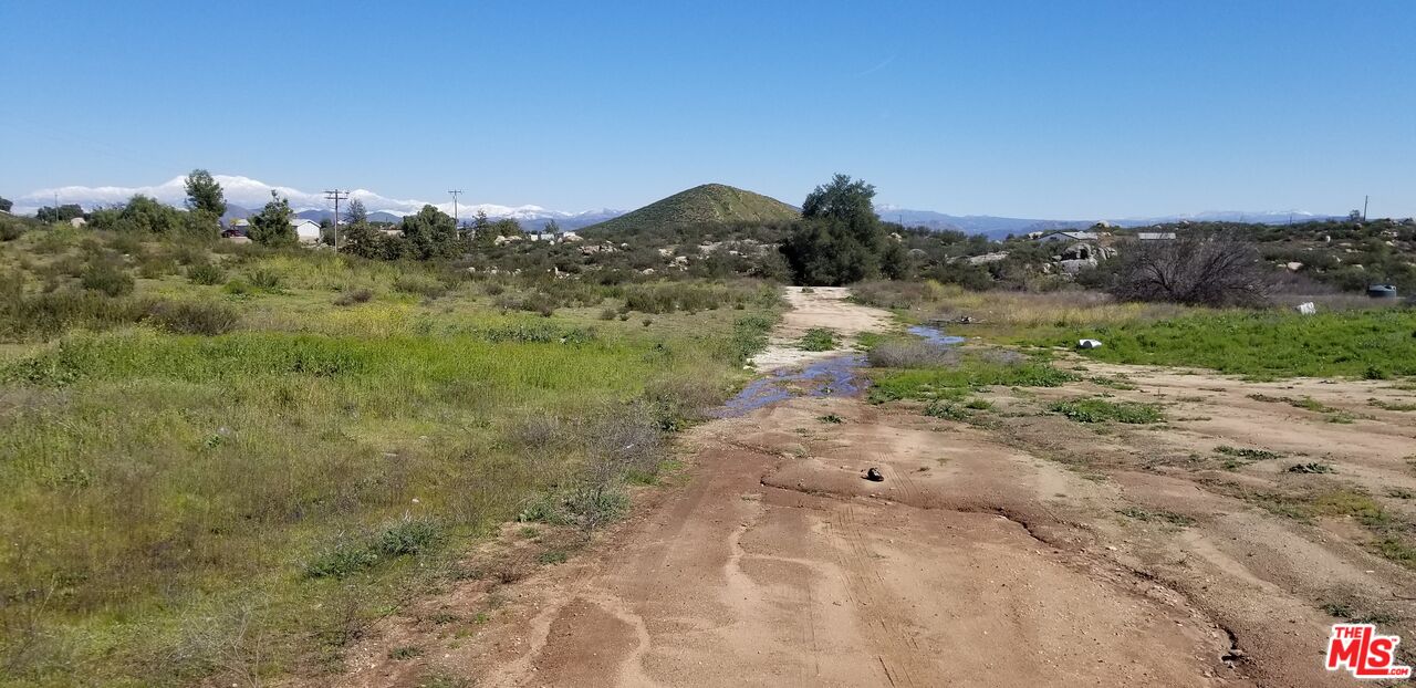 35435 Twin Willow Road Murrieta, CA 92563 - Photo 10 of 36