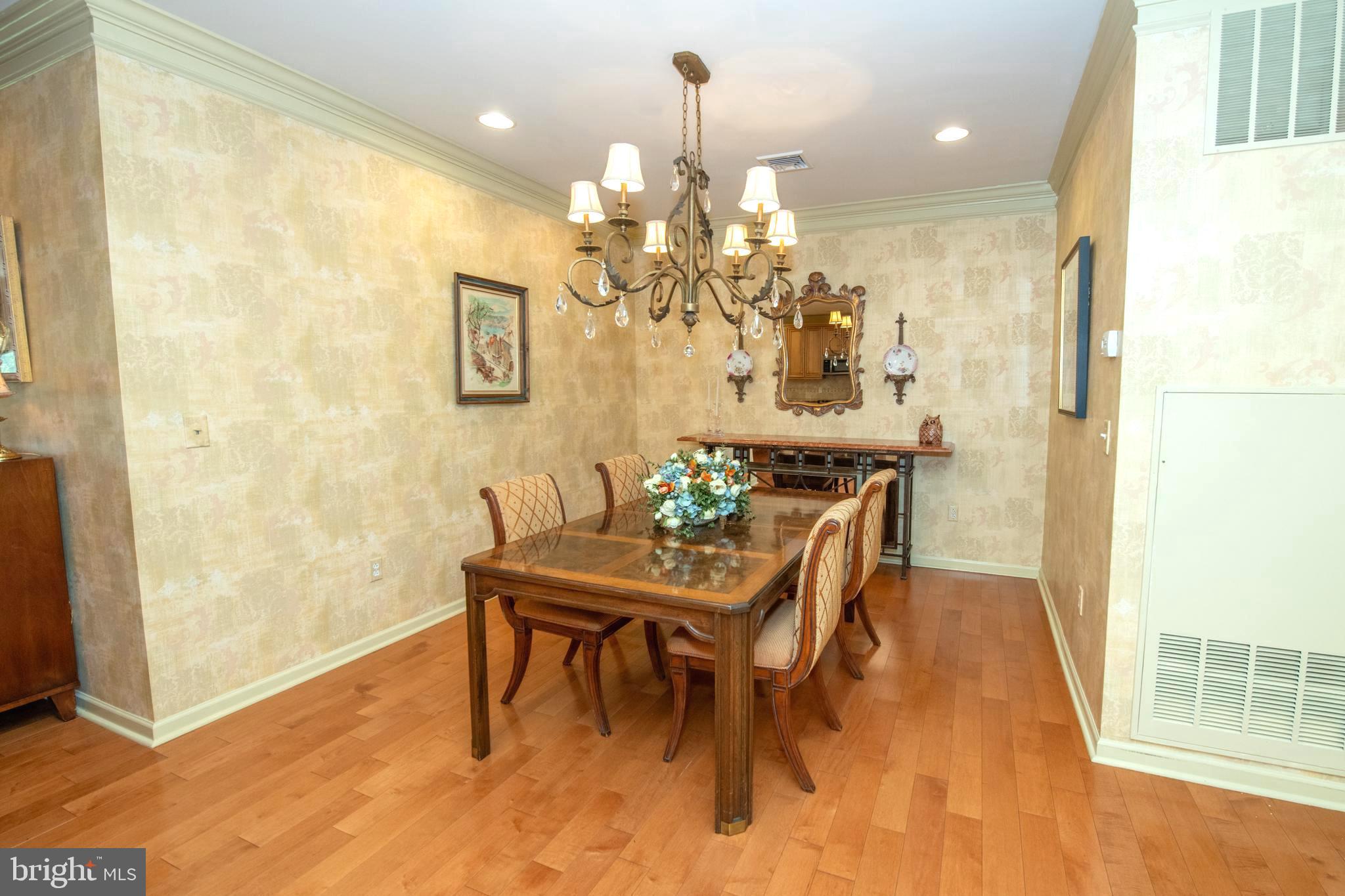 434 Carson Terrace Huntingdon Valley, PA 19006 - Photo 7 of 32 Dining Room