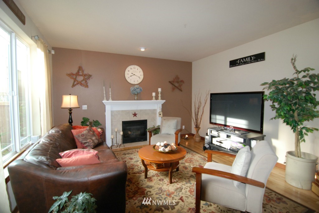16519 42nd Avenue Southeast Bothell, WA 98012 - Photo 13 of 23 Gallery Image 13