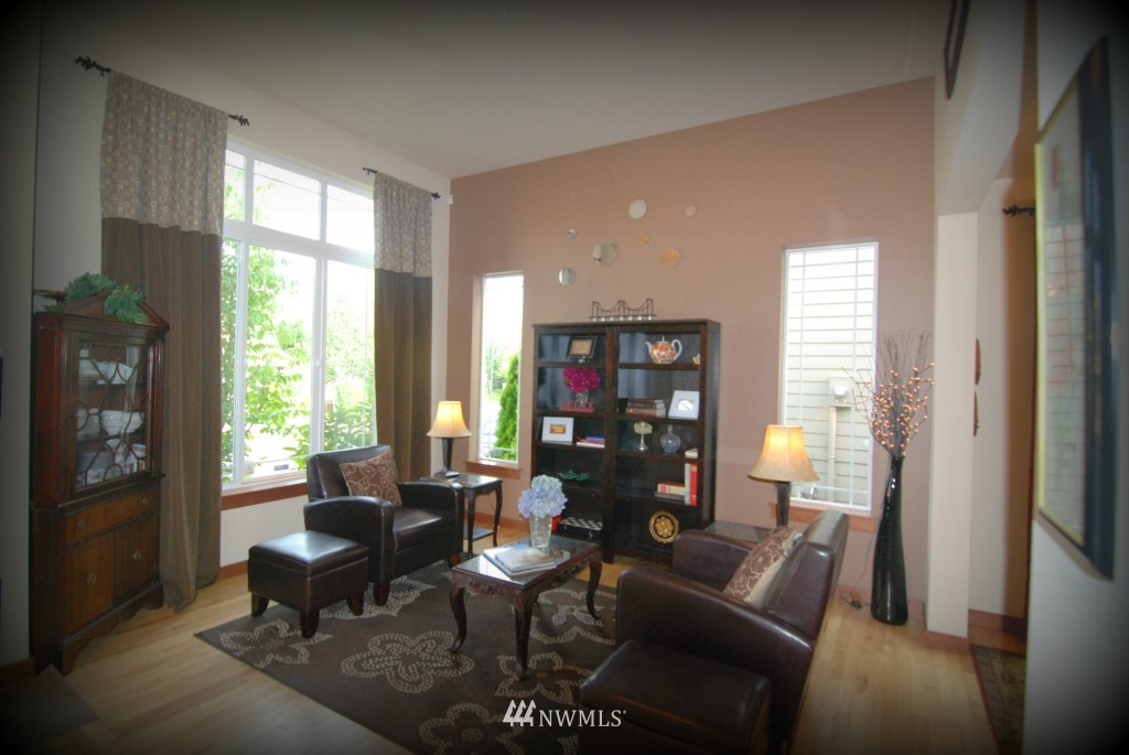 16519 42nd Avenue Southeast Bothell, WA 98012 - Photo 4 of 23 Gallery Image 4