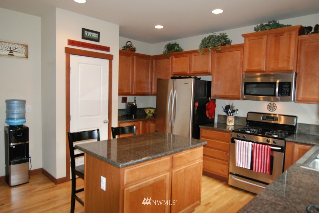16519 42nd Avenue Southeast Bothell, WA 98012 - Photo 9 of 23 Gallery Image 9