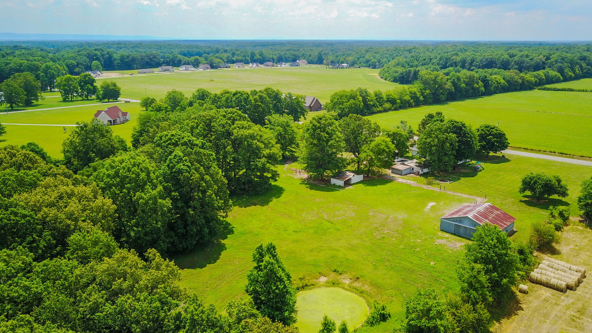 1434 Oak Hill Road Manchester, TN 37355 - Photo 36 of 40 a view of a swimming pool with a yard