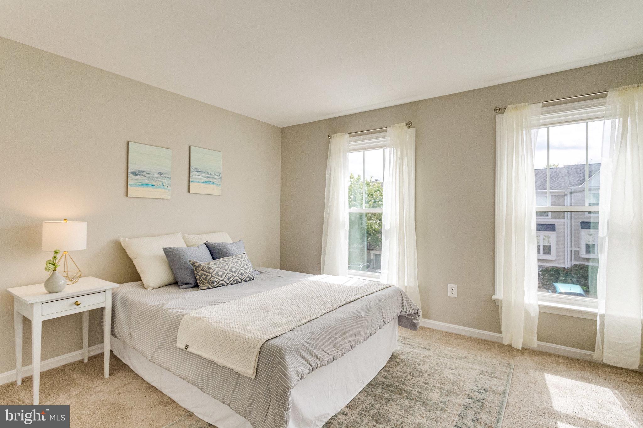 3853 9th Road South Arlington, VA 22204 - Photo 14 of 32 Master bedroom w/two large windows