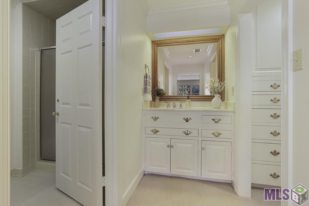 45 Jamestowne Court Baton Rouge, LA 70809 - Photo 28 of 35 Bathroom