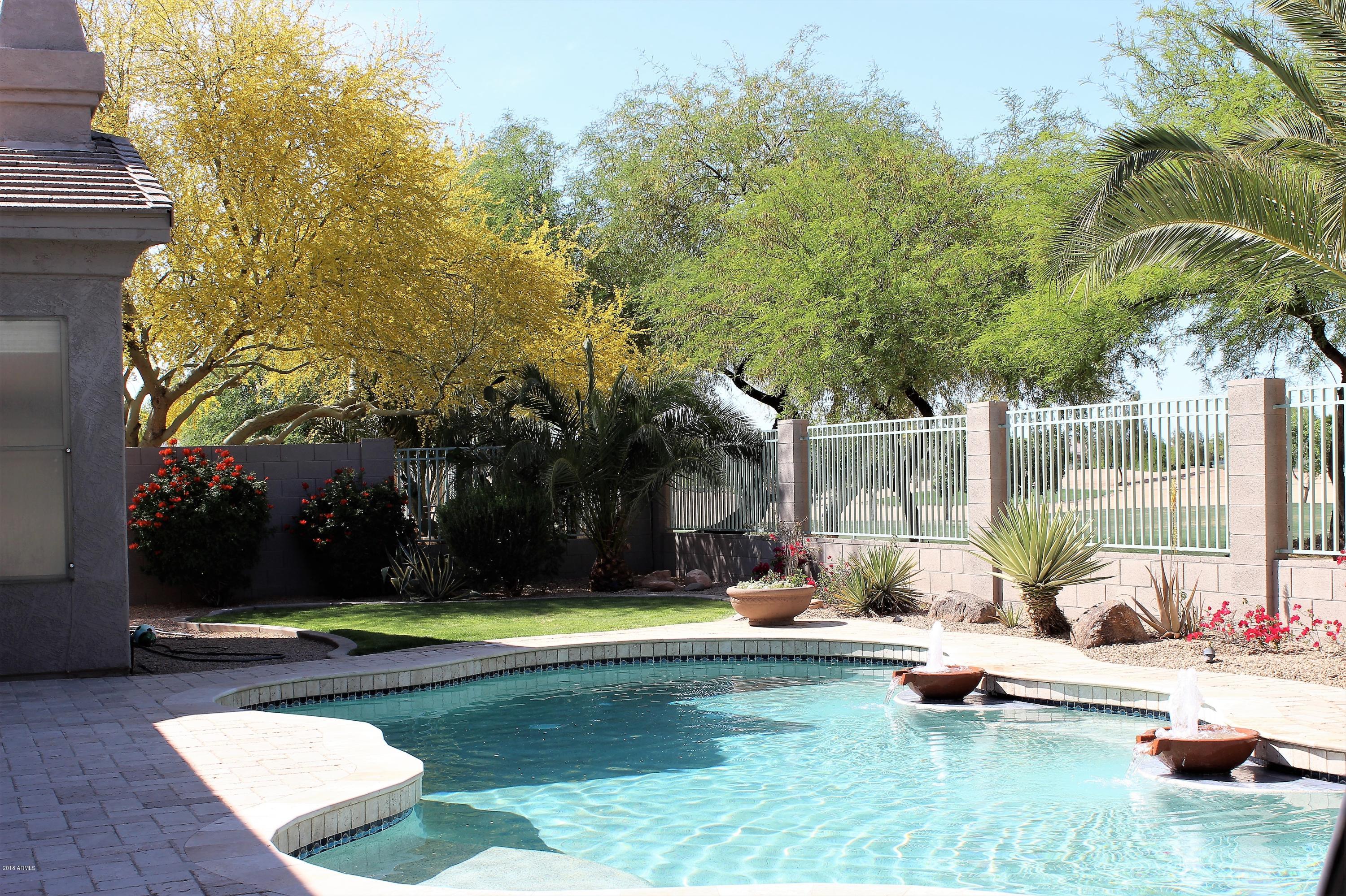 13382 West Coronado Road Goodyear, AZ 85395 - Photo 31 of 35 Grass area