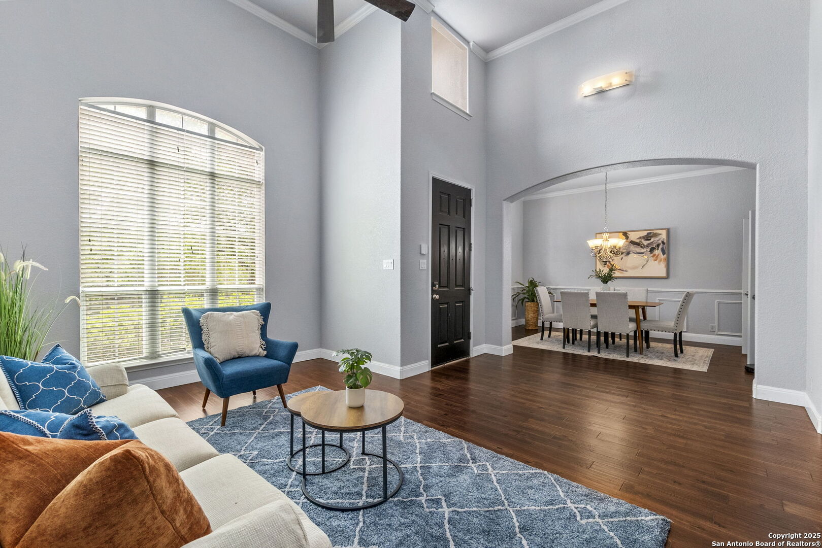 8607 Solano Drive Helotes, TX 78023 - Photo 7 of 30 a living room with furniture and wooden floor