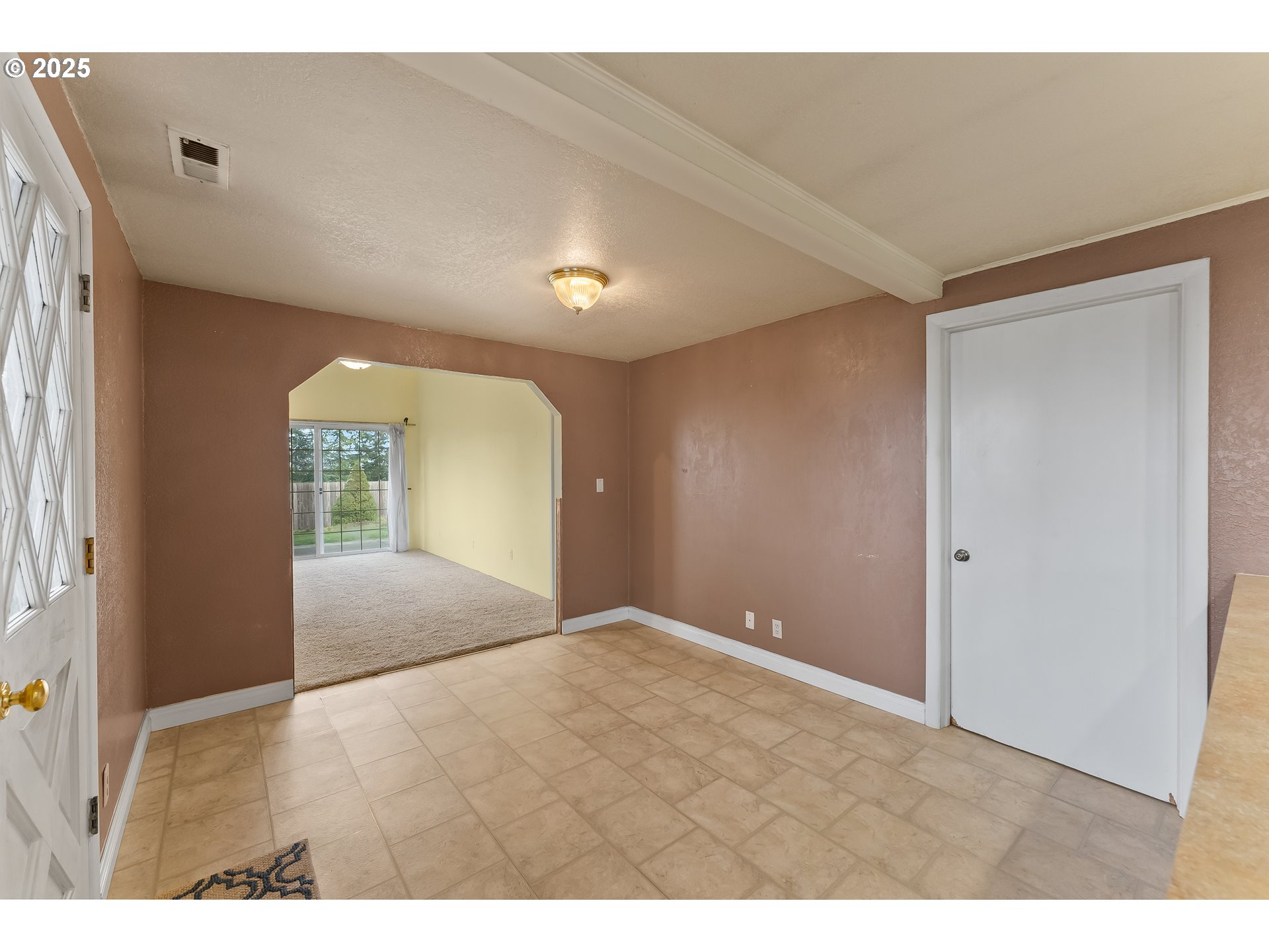 1183 Lookingglass Road Roseburg, OR 97471 - Photo 14 of 47 a view of empty room with window