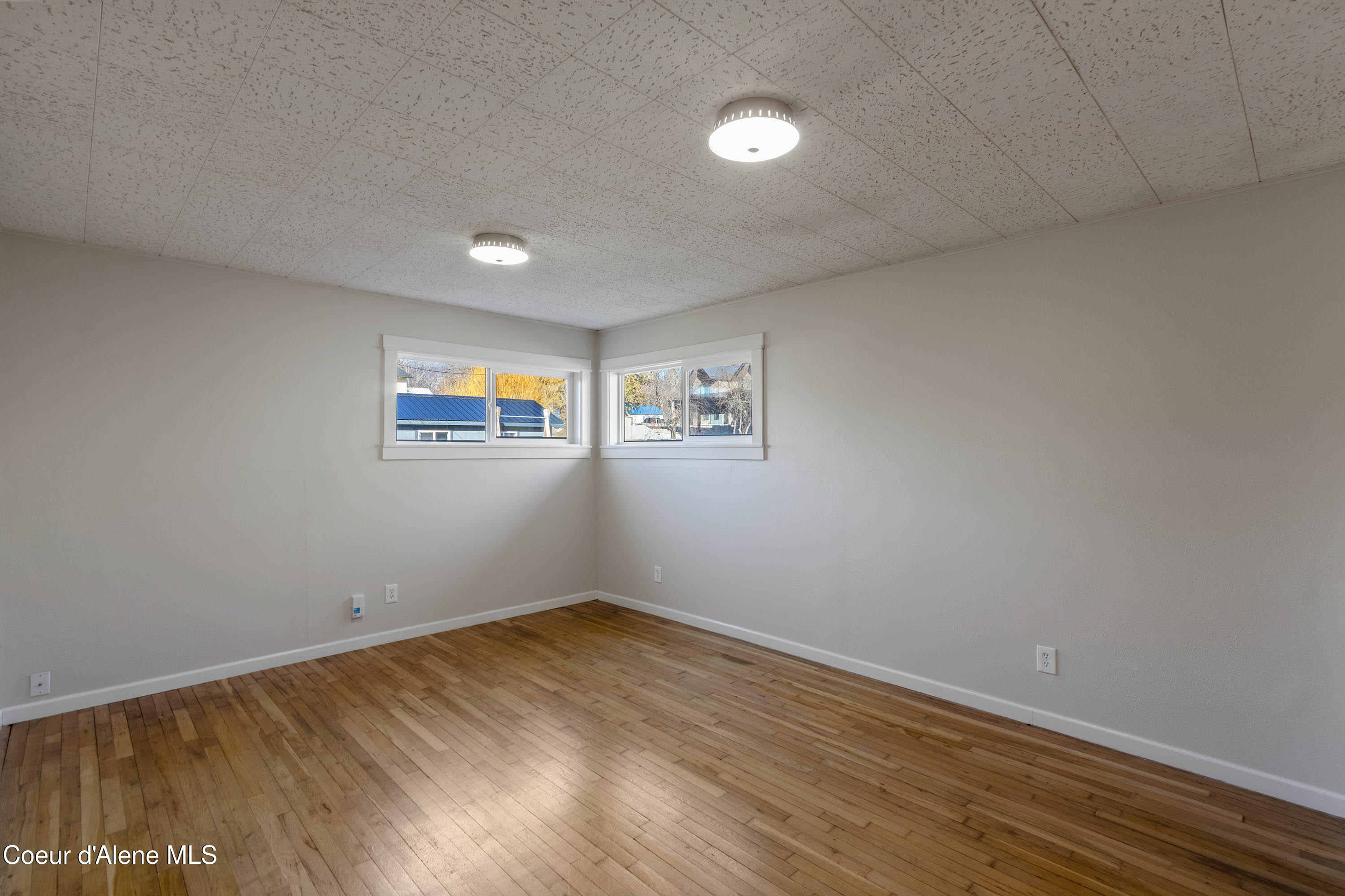 218 South 2nd Avenue Sandpoint, ID 83864 - Photo 11 of 22 IMG_2428