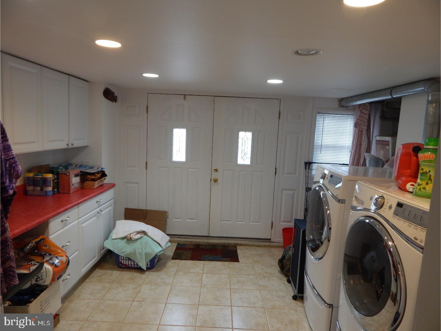 11814 Basile Road Philadelphia, PA 19154 - Photo 12 of 20 Laundry Room