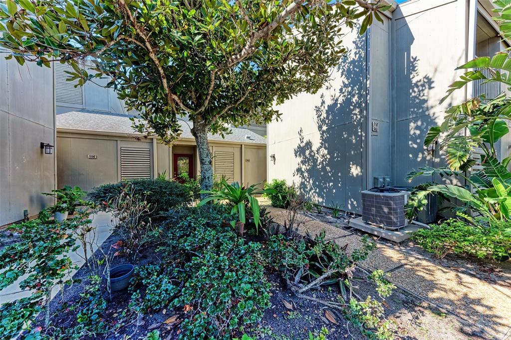 360 Pine Run Drive Osprey, FL 34229 - Photo 2 of 69 Gallery Image 2