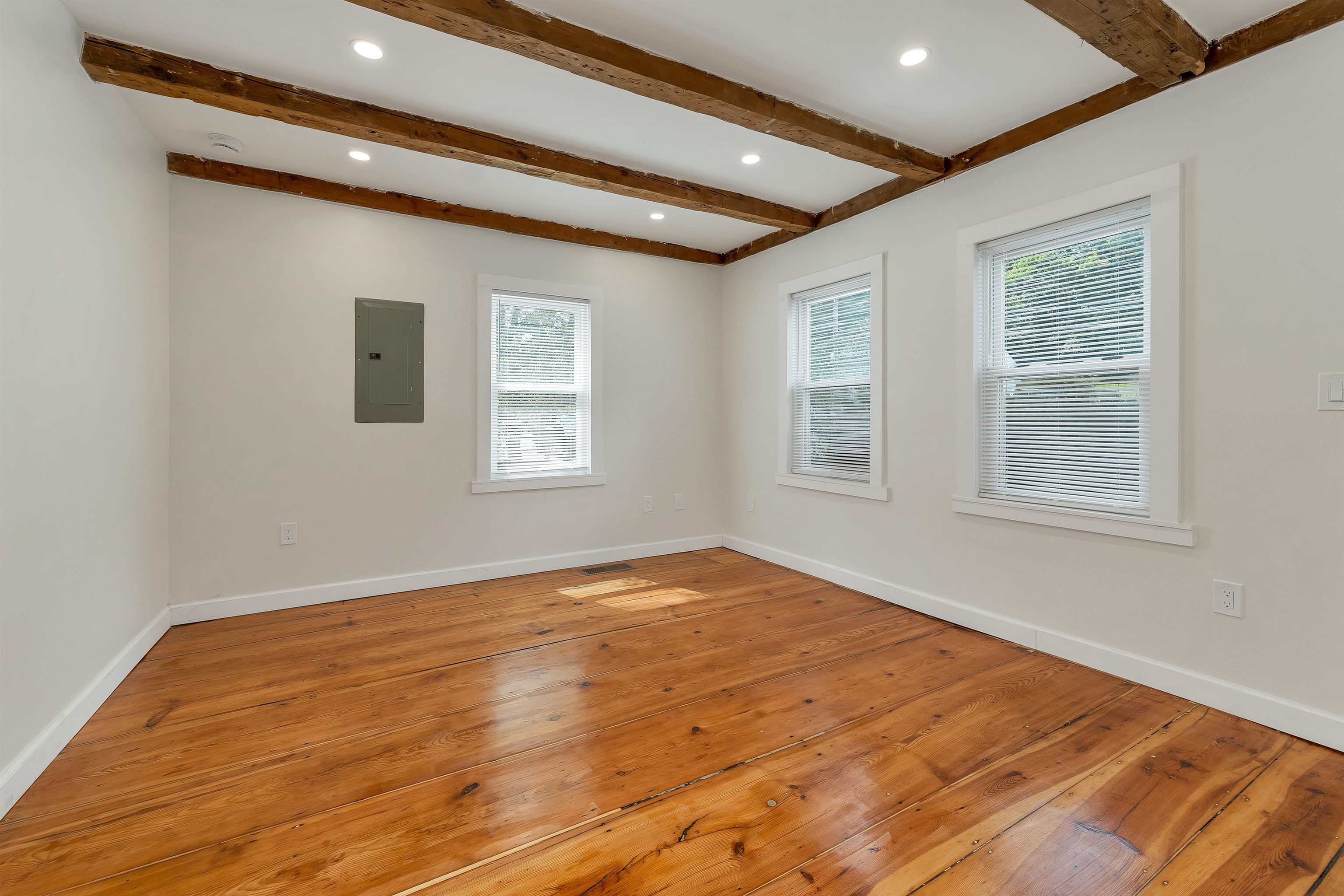 456 North State Street Concord, NH 03301 - Photo 14 of 49