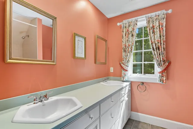 $1,765,000 | 70 Sill Lane, Old Lyme, CT 06371