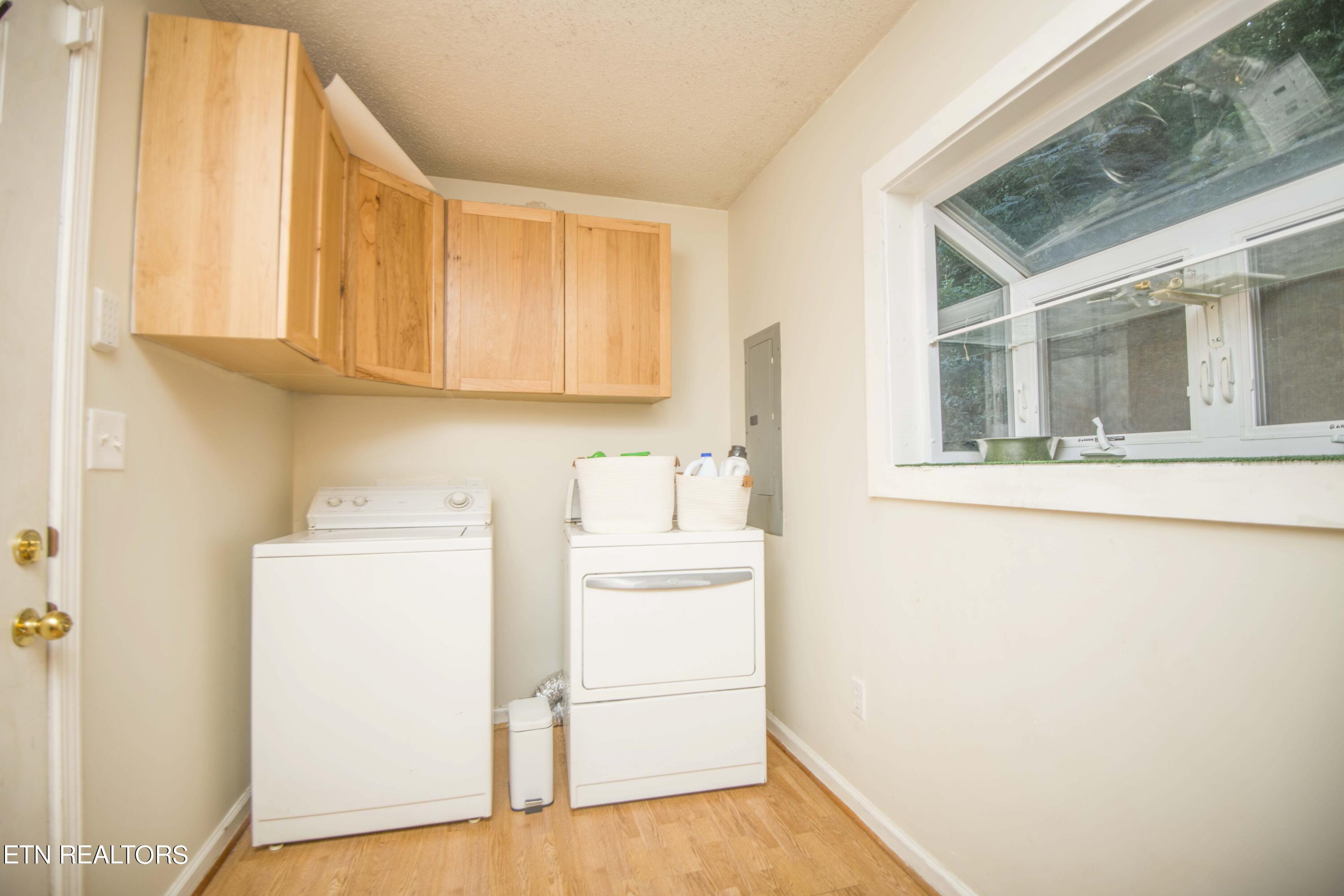689 Mahoney Road Oliver Springs, TN 37840 - Photo 23 of 28 laundry_1