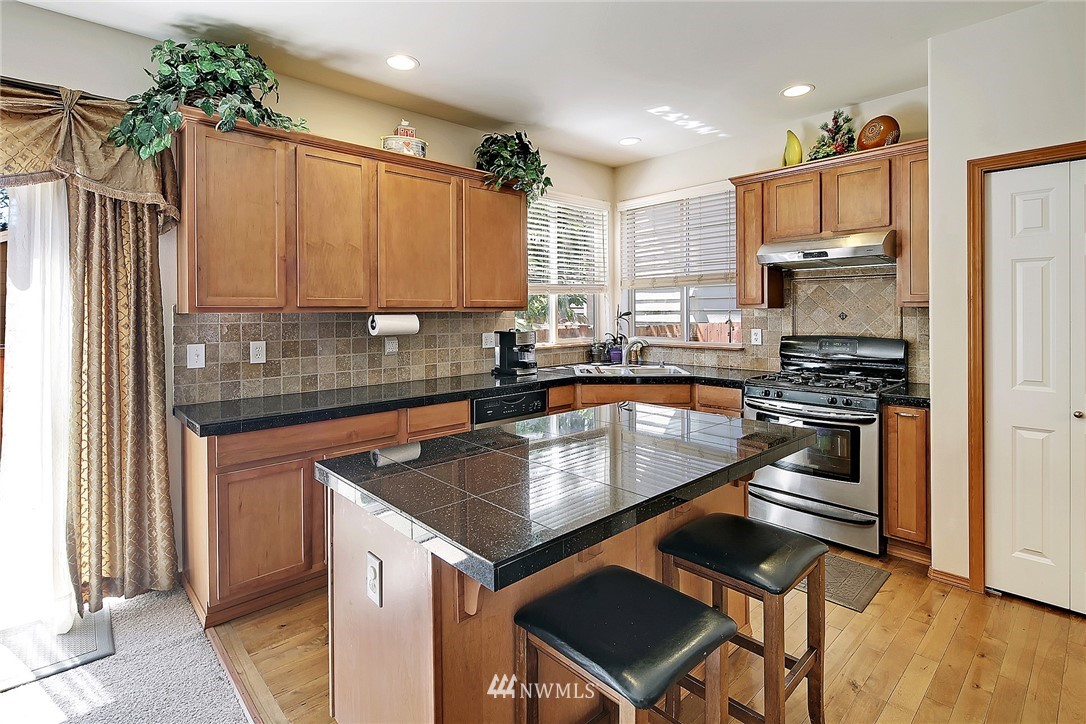110 195th Place Southwest Bothell, WA 98012 - Photo 6 of 18