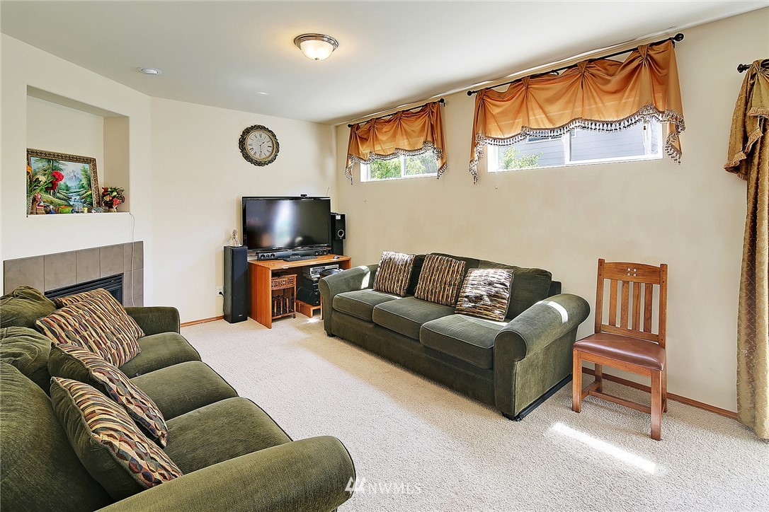 110 195th Place Southwest Bothell, WA 98012 - Photo 10 of 18