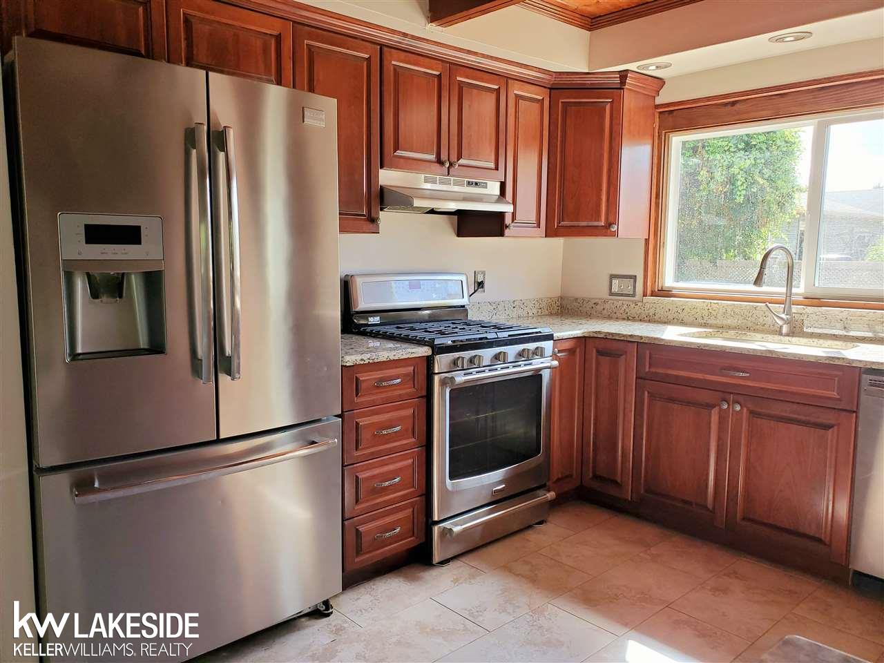 49495 Fuller Road New Baltimore, MI 48051 - Photo 5 of 33