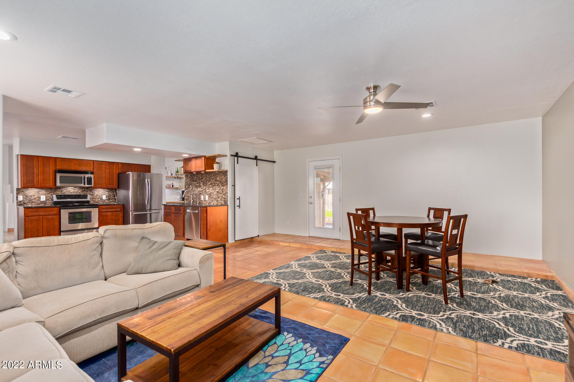 1503 East Cloud Road Phoenix, AZ 85086 - Photo 8 of 39 0011-11-Cloud