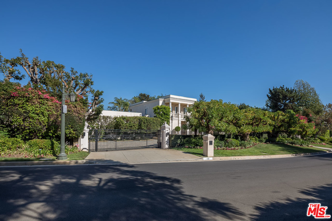 130 South Mapleton Drive Los Angeles, CA 90024 - Photo 10 of 10