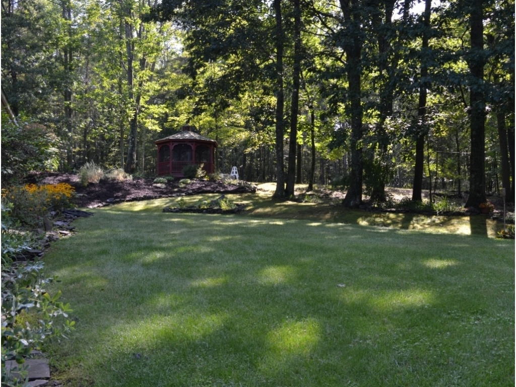 1936 Cafferty Hill Road Endicott, NY 13760 - Photo 2 of 18 Gallery Image 2