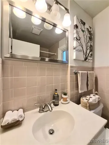 $4,000 | 30 Manlon Terrace, Cheektowaga, NY 14225