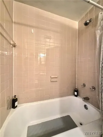 $4,000 | 30 Manlon Terrace, Cheektowaga, NY 14225