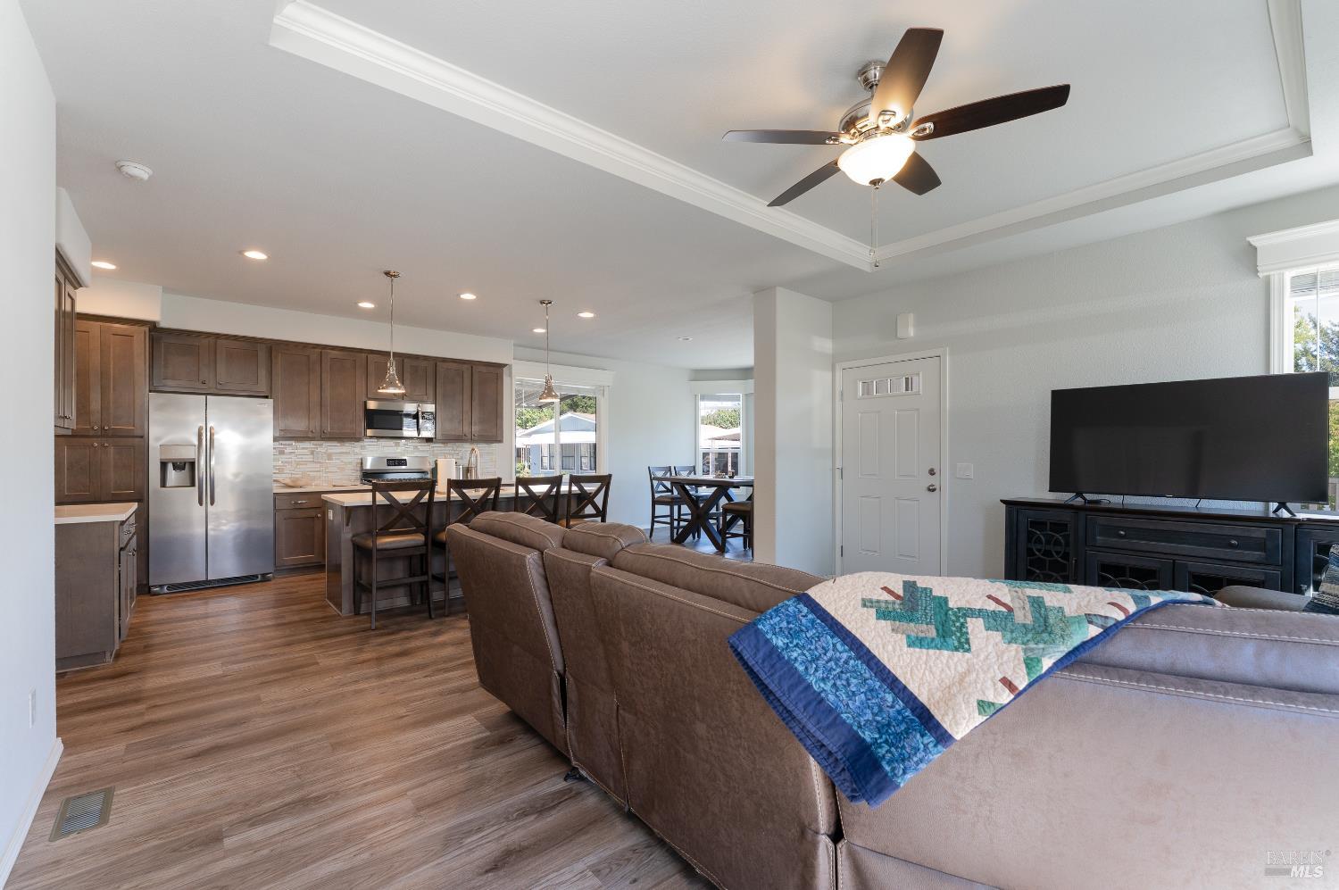 36 Blanco Place Ukiah, CA 95482 - Photo 4 of 20 a living room with furniture and a flat screen tv