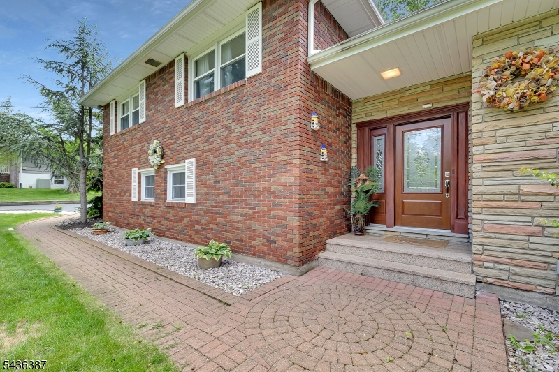 28 Pepper Road Montville, NJ 07082 - Photo 3 of 50