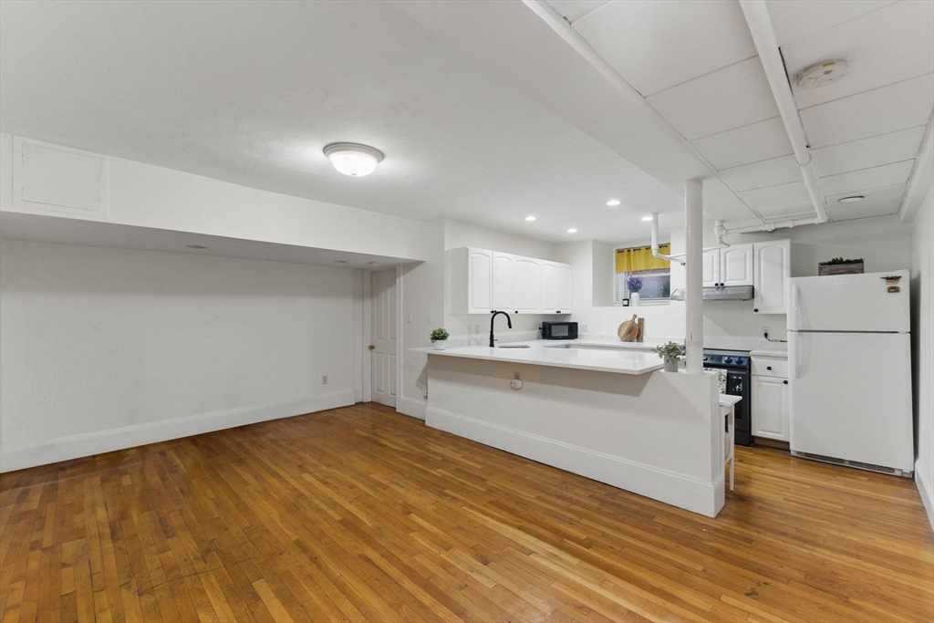 16 Garrison Road, Unit 7 Brookline, MA 02445 - Photo 7 of 33